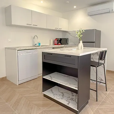 Apartment T2 Luxe 100m Port 2toulon Clim Wifi Fibre Smarttv Toulon
